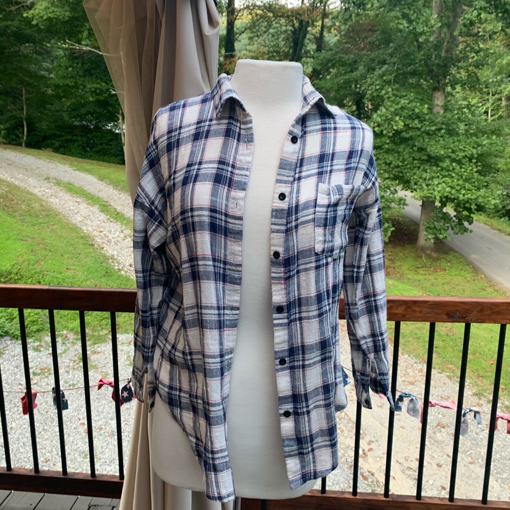 ❤️ Ya Los Angeles Small white blue red button up